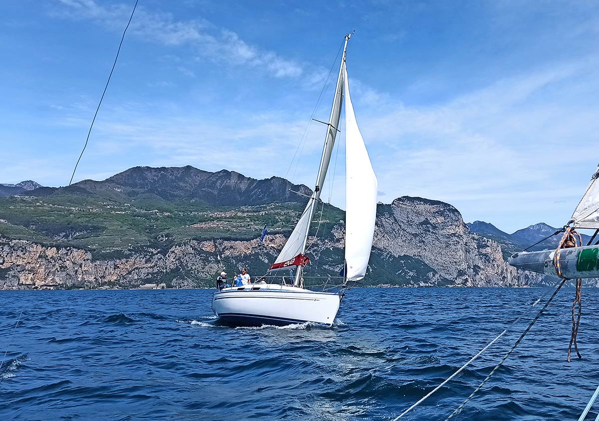 Sailing tour Lake Garda